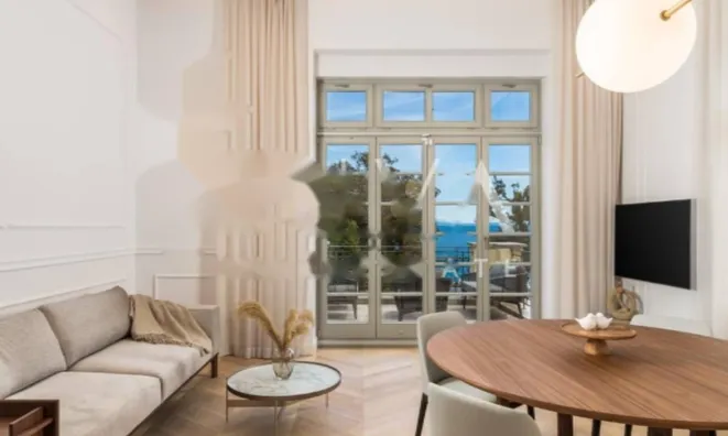 Недвижимость Двухкомнатная квартира в Центре: 3