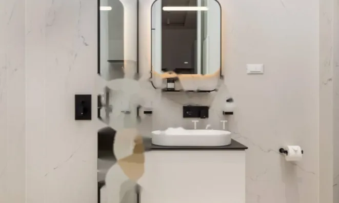 Недвижимость Двухкомнатная квартира в Центре: 10