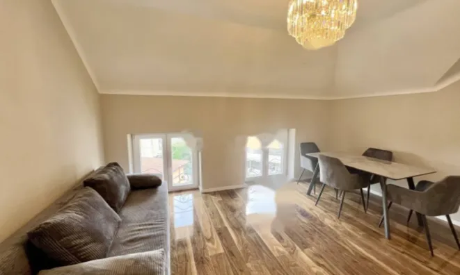 Недвижимость Трехкомнатная квартира в Центре: 8