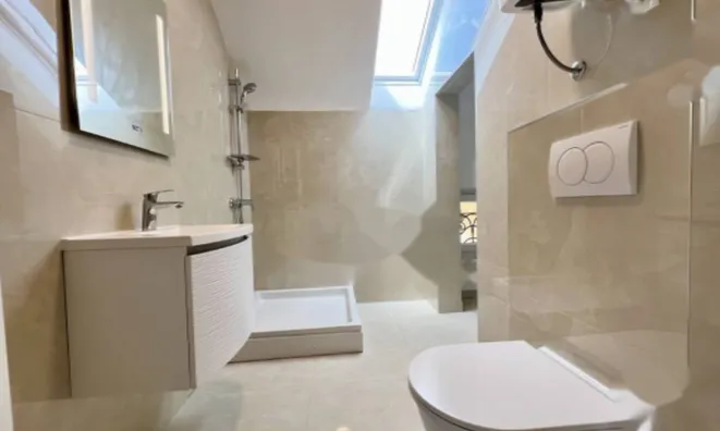 Недвижимость Трехкомнатная квартира в Центре: 20