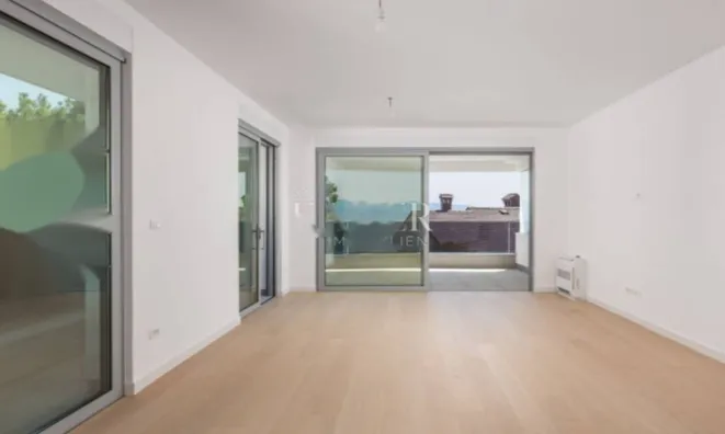 Недвижимость Трехкомнатная квартира Центр: 7