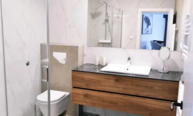 Недвижимость Двухкомнатная квартира Центр: 5