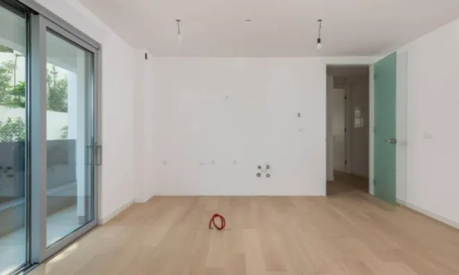 Недвижимость Трехкомнатная квартира Центр: 5