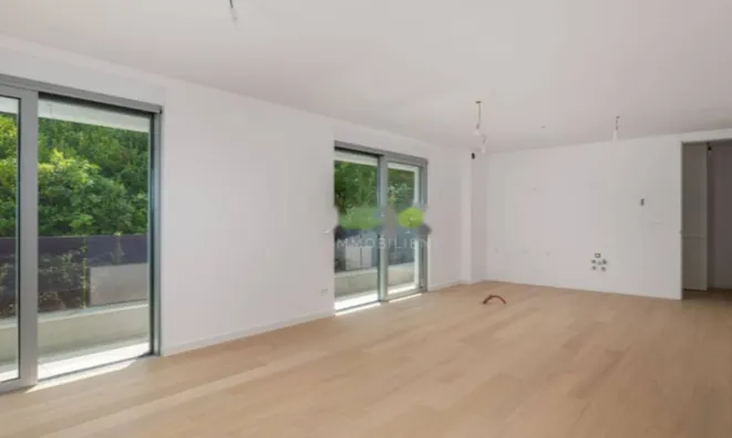 Недвижимость Трёхкомнатная квартира в центре: 4