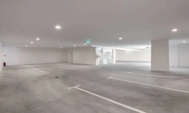 Недвижимость Трёхкомнатная квартира в центре: 23