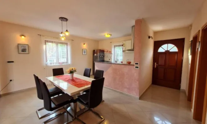 Недвижимость Семейный дом Вепринац: 2