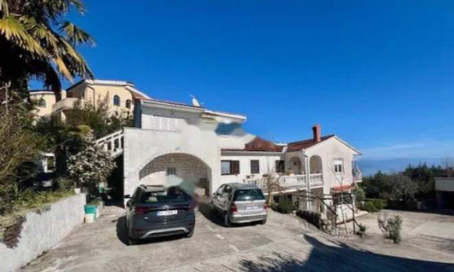 Недвижимость Двухкомнатная квартира Ика: 2