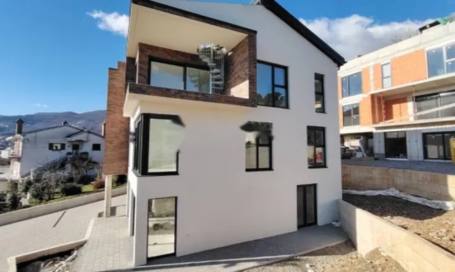 Недвижимость Четырехкомнатная квартира Центр Опатия: 15