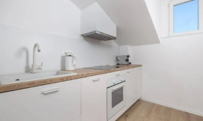 Недвижимость Трехкомнатная квартира в центре Опатии: 7