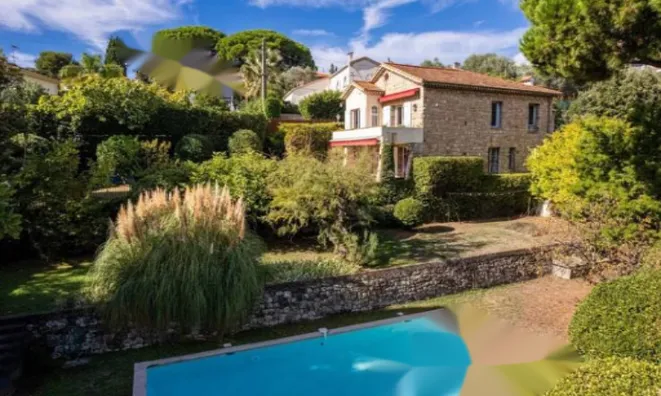 Недвижимость Villa Petit Juas: 1