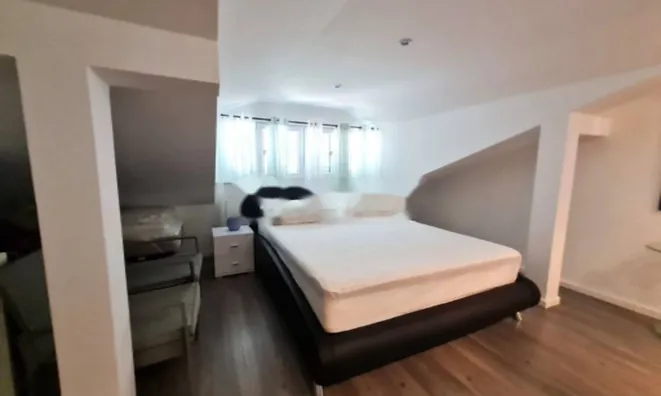 Недвижимость Четырехкомнатная квартира Ика: 3