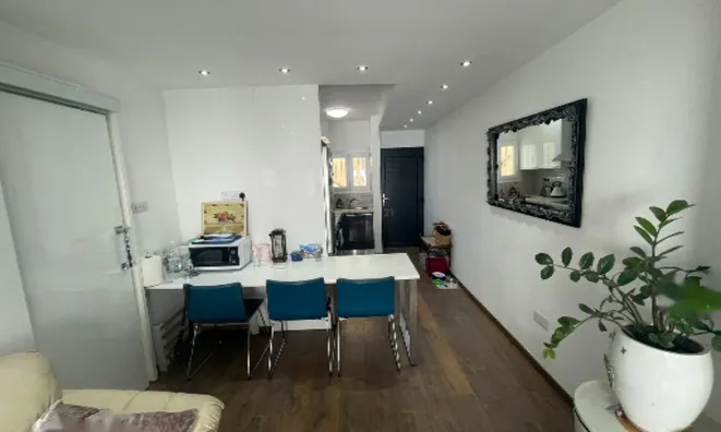 Недвижимость 2 Bedroom Apartment For Sale in Larnaca: 1