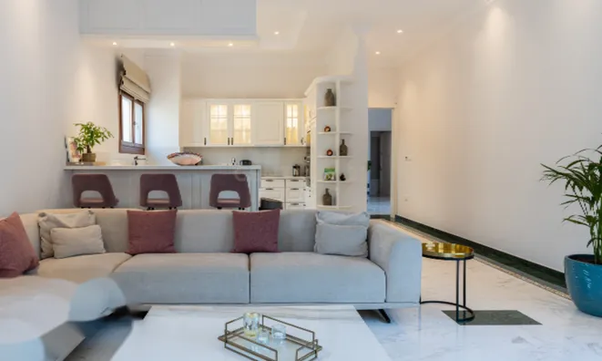 Недвижимость 6 Bedroom Villa For Sale in Mouttagiaka, Limassol: 3