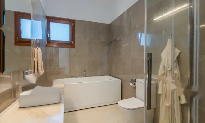 Недвижимость 6 Bedroom Villa For Sale in Mouttagiaka, Limassol: 14