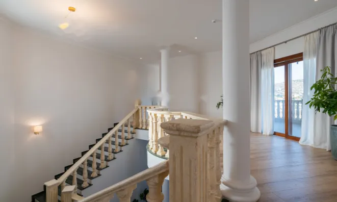 Недвижимость 6 Bedroom Villa For Sale in Mouttagiaka, Limassol: 23