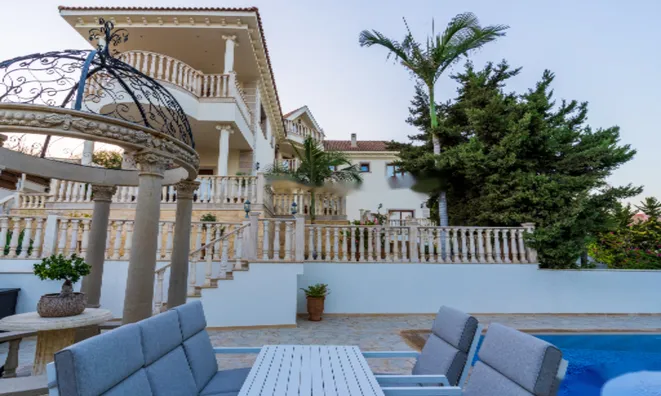 Недвижимость 6 Bedroom Villa For Sale in Mouttagiaka, Limassol: 30