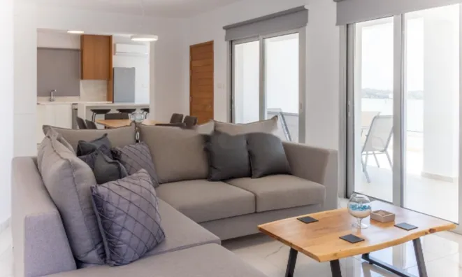 Недвижимость 3 Bedroom Villa For sale in Kissonerga, Paphos: 1