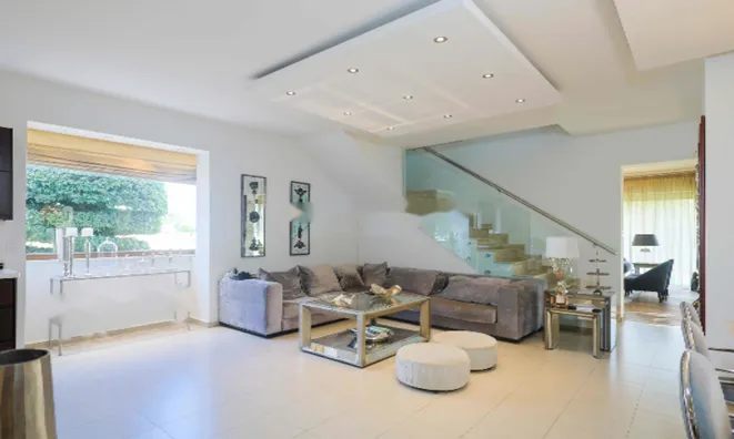 Недвижимость 4 Bedrooms Detached house For sale in Kamares, Larnaca: 2