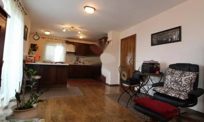 Недвижимость Четырехкомнатная квартира в Ичичи: 3