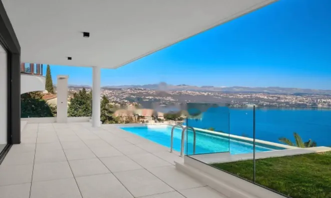 Недвижимость Четырехкомнатная квартира Центр: 2