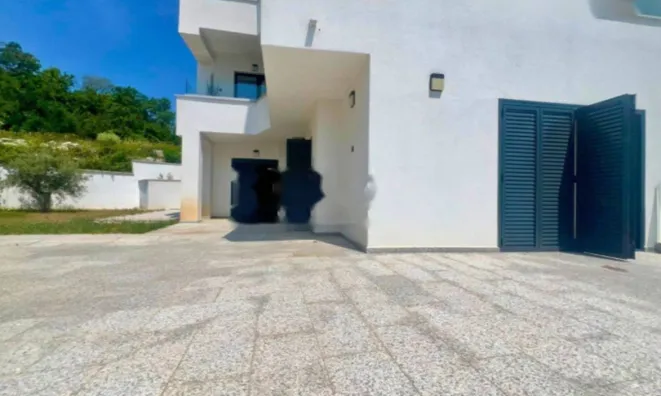 Недвижимость Трёхкомнатная квартира Ичичи: 2