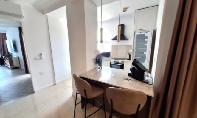 Недвижимость Трехкомнатная квартира Добреч: 6