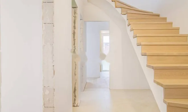 Недвижимость Четырехкомнатная квартира : 3