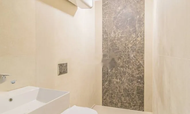 Недвижимость Четырехкомнатная квартира : 7