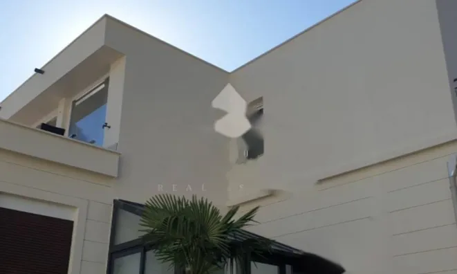 Недвижимость Четырехкомнатная квартира в центре Опатии: 48