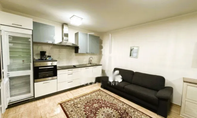 Недвижимость Четырехкомнатная квартира Центральная Опация: 8