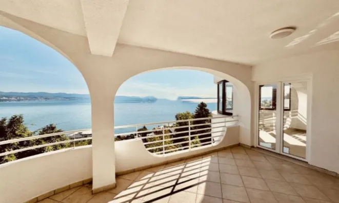 Недвижимость Трехкомнатная квартира Опатия: 21