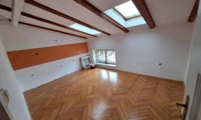 Недвижимость Четырехкомнатная квартира Центр: 1