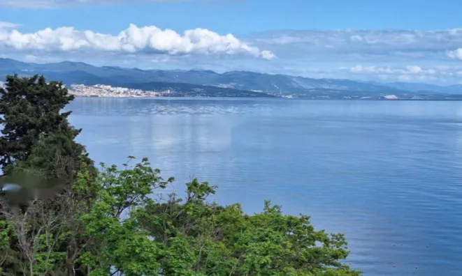 Недвижимость Четырехкомнатная квартира Центр: 3