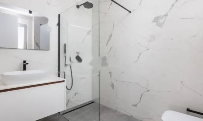 Недвижимость Трехкомнатная квартира Центр: 14