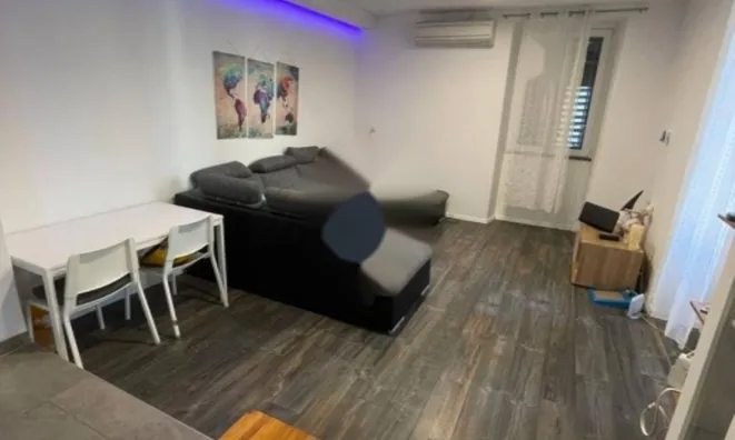 Недвижимость Трехкомнатная квартира в центре Опатии: 3