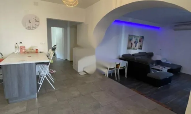 Недвижимость Трехкомнатная квартира в центре Опатии: 5