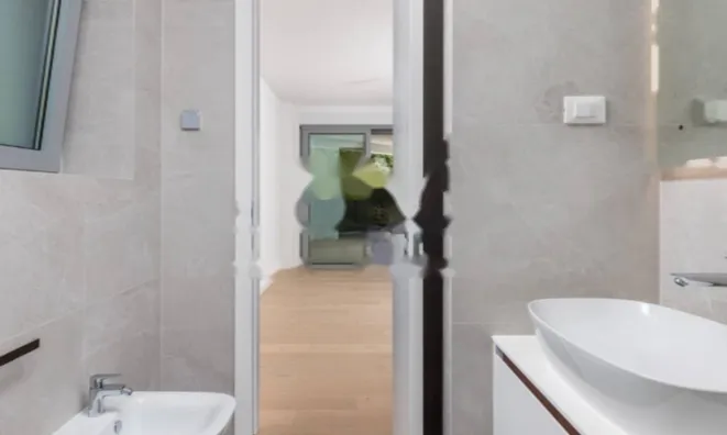 Недвижимость Четырёхкомнатная квартира Центр: 7