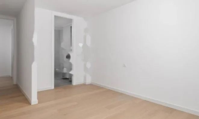 Недвижимость Четырёхкомнатная квартира Центр: 10