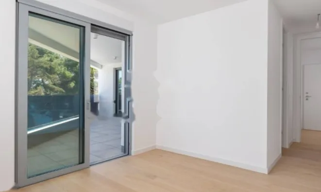 Недвижимость Четырёхкомнатная квартира Центр: 17