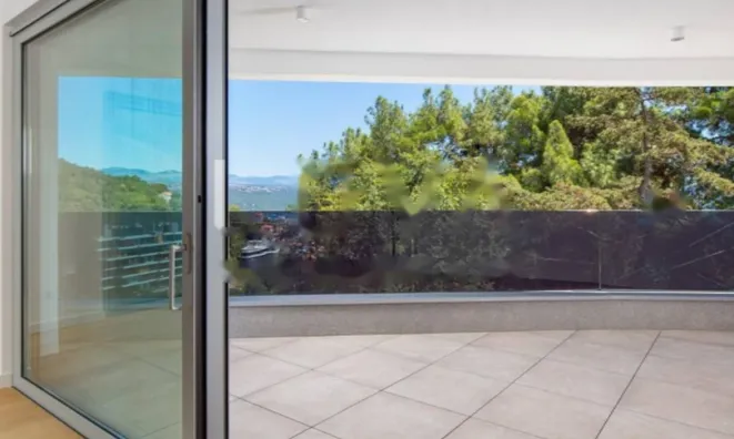 Недвижимость Четырёхкомнатная квартира Центр: 29