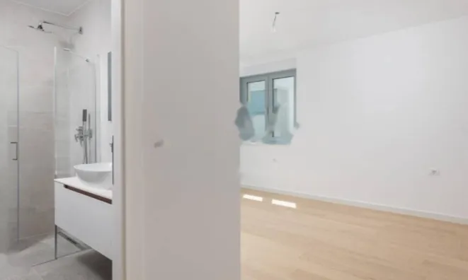 Недвижимость Четырёхкомнатная квартира Центр: 39