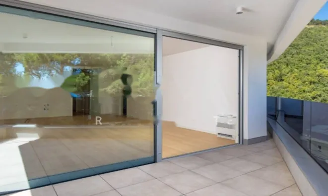 Недвижимость Четырёхкомнатная квартира Центр: 54