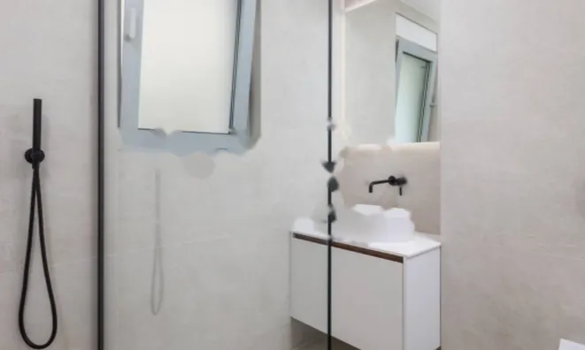 Недвижимость Двухкомнатная квартира Центр: 5