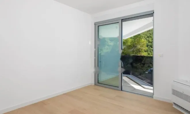 Недвижимость Двухкомнатная квартира Центр: 9