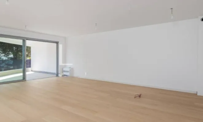 Недвижимость Двухкомнатная квартира Центр: 14