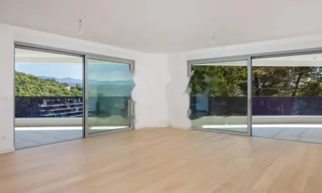 Недвижимость Двухкомнатная квартира Центр: 16