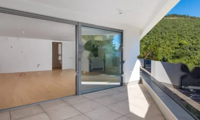 Недвижимость Двухкомнатная квартира Центр: 22