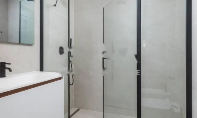 Недвижимость Двухкомнатная квартира Центр: 23