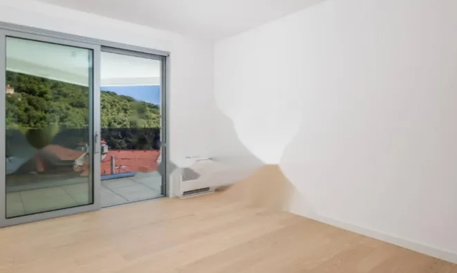 Недвижимость Двухкомнатная квартира Центр: 26