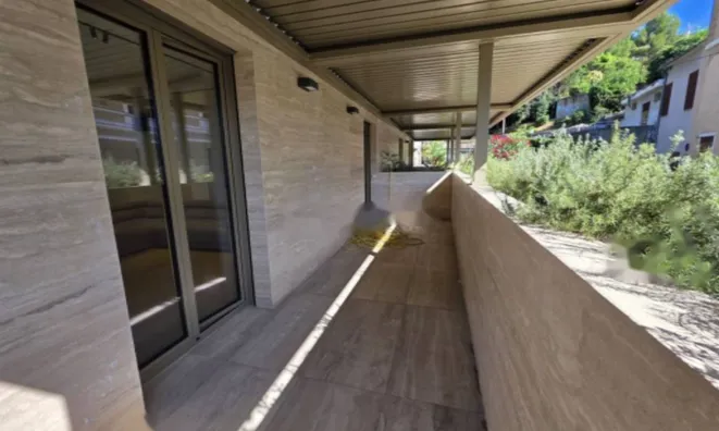 Недвижимость Трёхкомнатная квартира Центр: 2